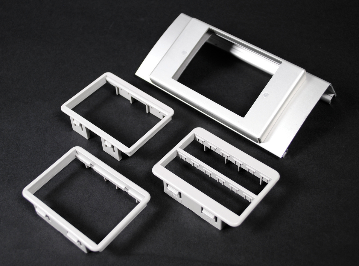 ALDS4047MAB 2-Channel Device Plate, For Use With ALDS4000 600 V AC Raceway, Aluminum