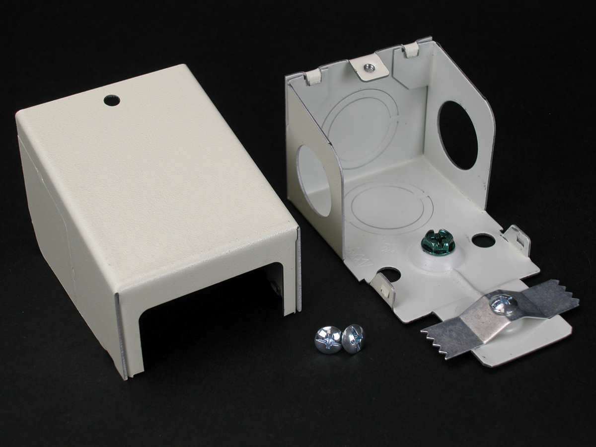 2410C-FW Entrance End Fitting, For Use With 2400 Series Raceway, Steel, Fog White