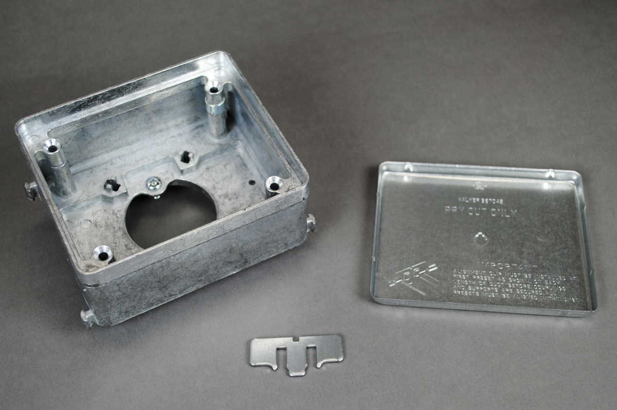 4230 Afterset, For Use With Walkerduct Pro Underfloor Duct System, PSRC9 Power and Communication Styles, Aluminum