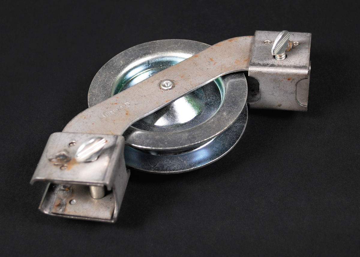 615 Wire Pulley, For Use With 500 and 700 Series 600 V AC 1-Channel Raceway, 600 VAC, Steel, Ivory/White