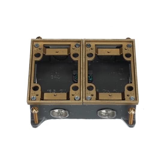 842-SC Steel City 840 Fully Adjustable Flush Service Floor Box, Cast Iron, 33 cu-in Capacity, 2 Gangs, 5-1/2 in L x 7 in W x 2 in H