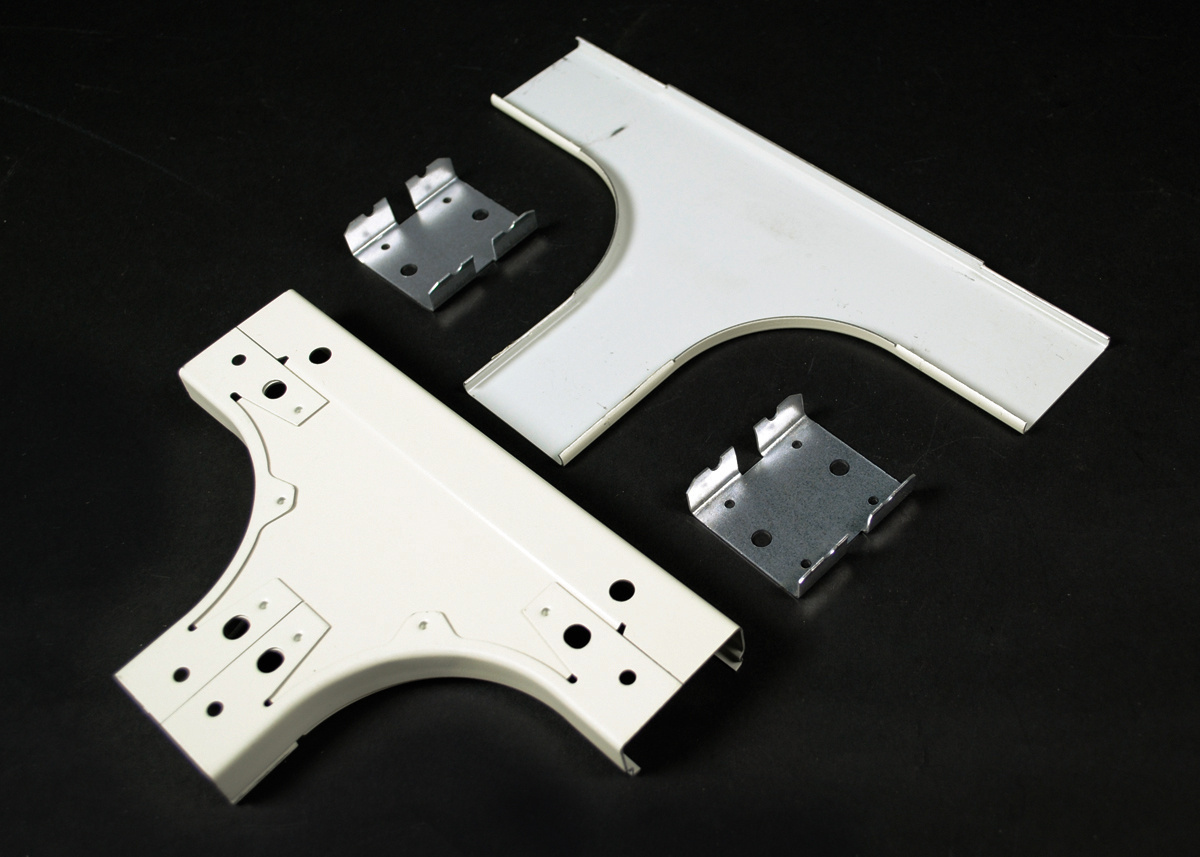 2415FO-FW 2-Channel Radiused Tee, For Use With 2400, 2400D 600 V AC Raceway, Steel, Fog White