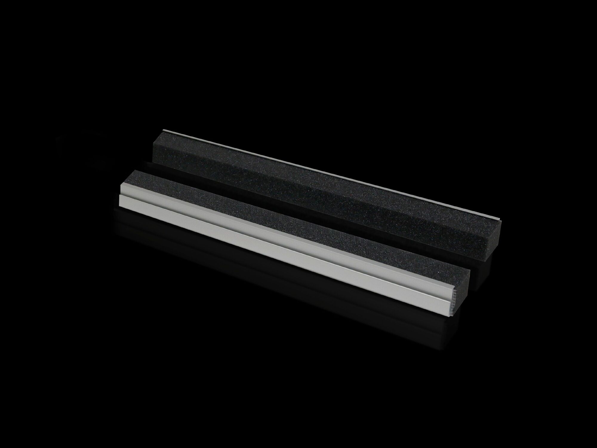 8802060 Cable Entry Section, For Use With TS, SE, CM, TP Series 600 mm W Enclosure, Top Mount, 30 x 25 mm Cross-Section, IP55, Polyurethane Foam Seal, Extruded Aluminum