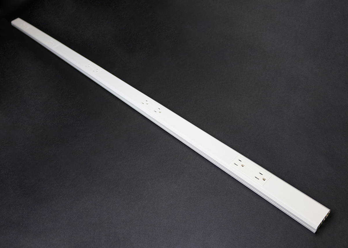 Plugmold; 3-Wire Multi-Outlet System; 5 Duplex Outlets, 1 Circuit, PVC, Ivory